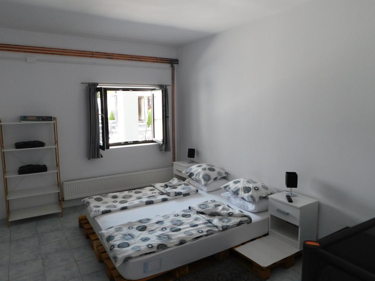 Mountain Vista Suites Zărneşti Kültér fotó