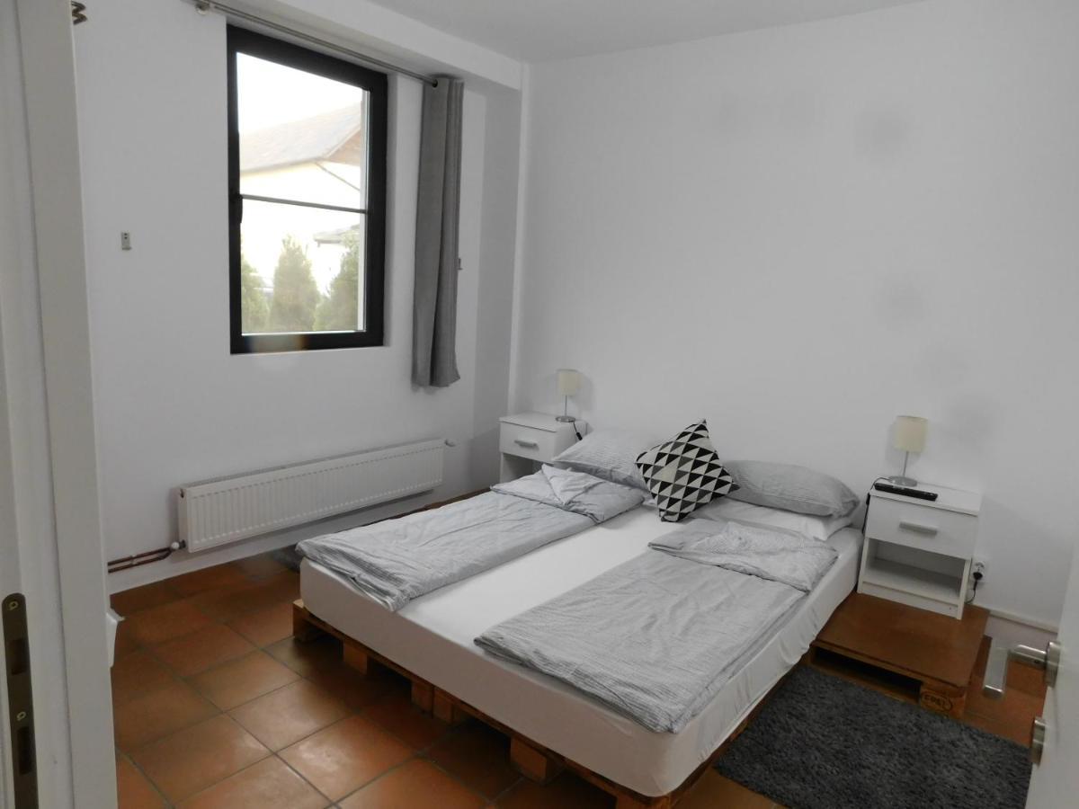Mountain Vista Suites Zărneşti Kültér fotó